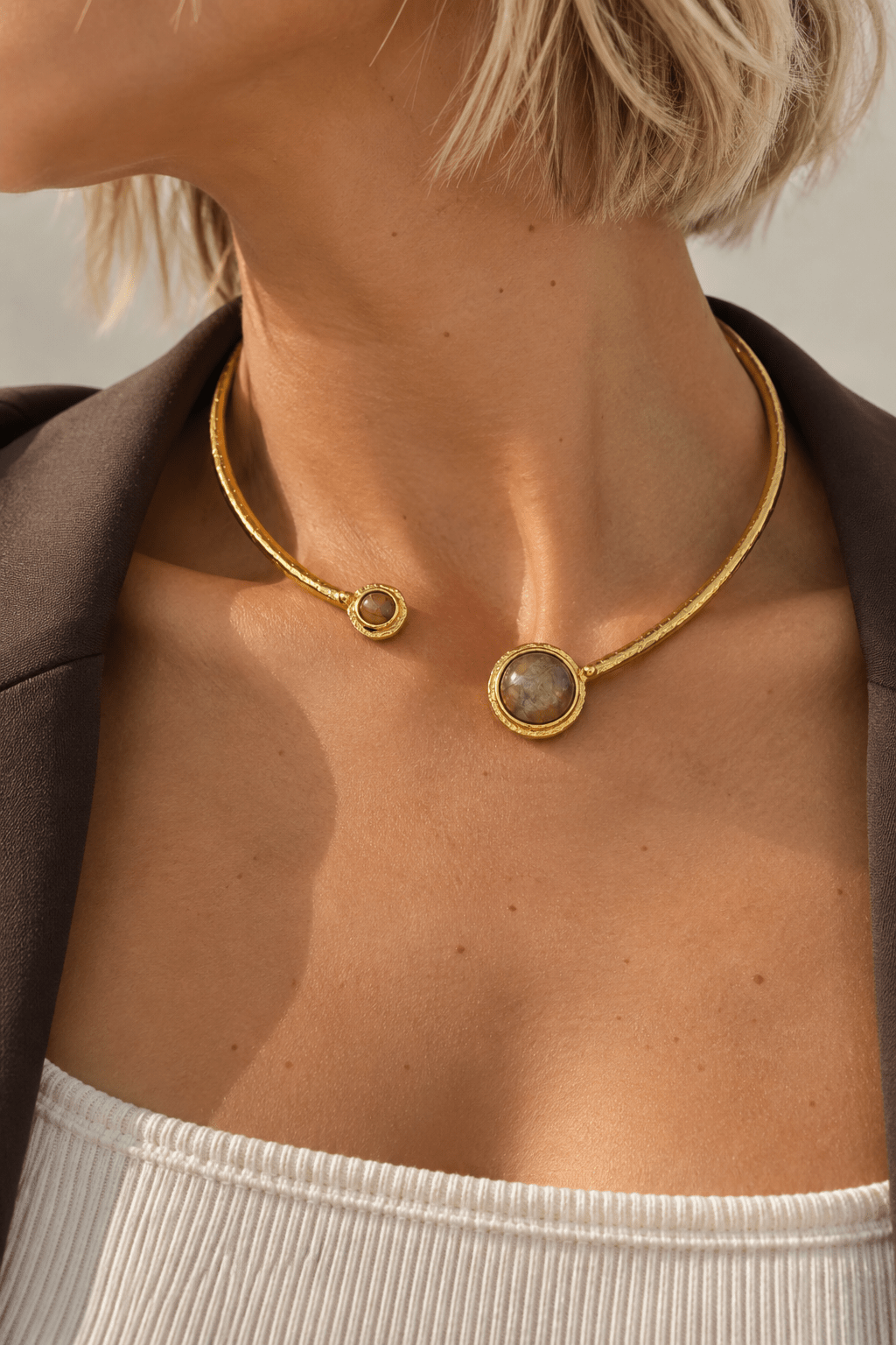 Choker KORA in prehnite e ottone dorato - ANIMO